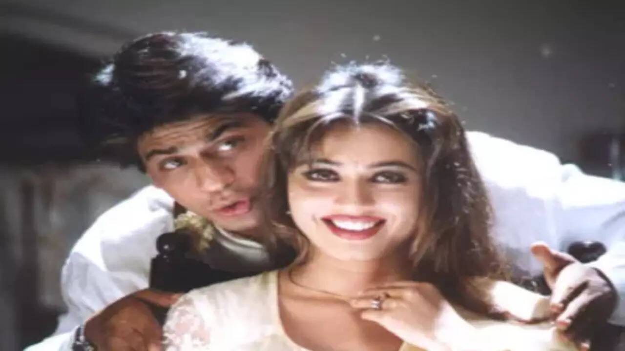 When Shah Rukh Khan jetted off to meet wife Gauri during Pardes shoot with Mahima Chaudhry; here's why