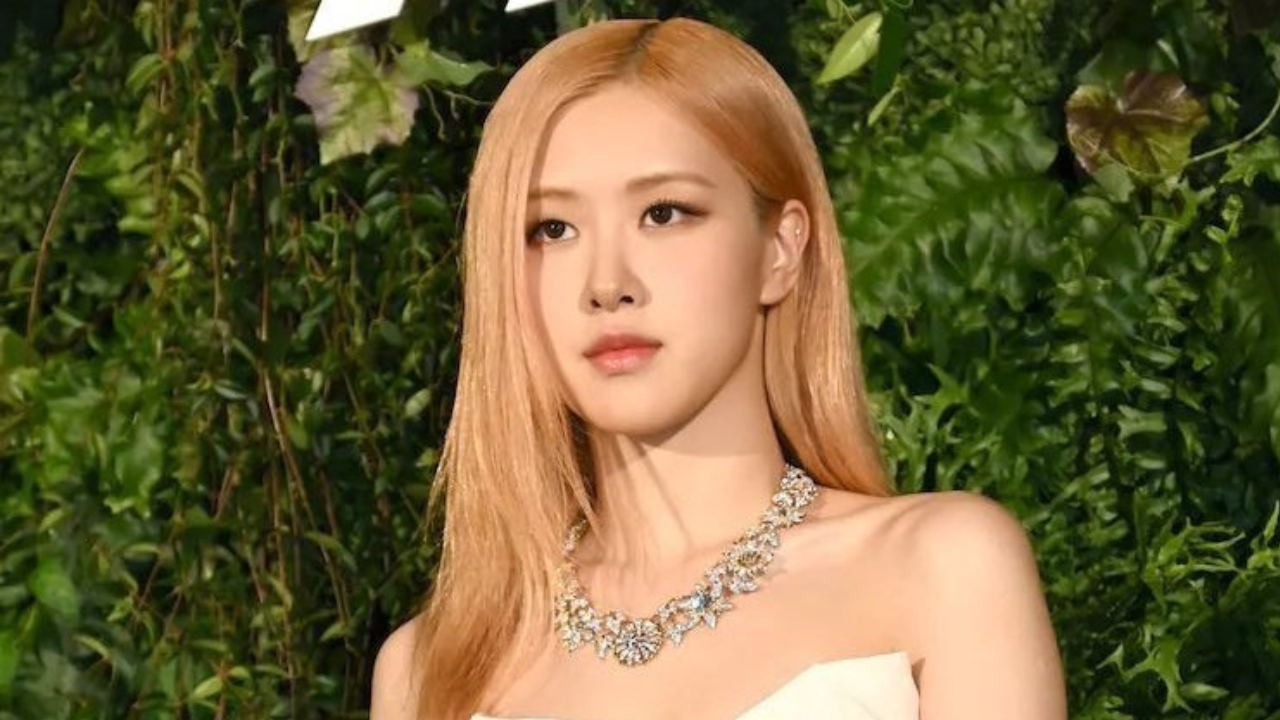 Blackpink's Rosé adorns pricey diamond bracelet