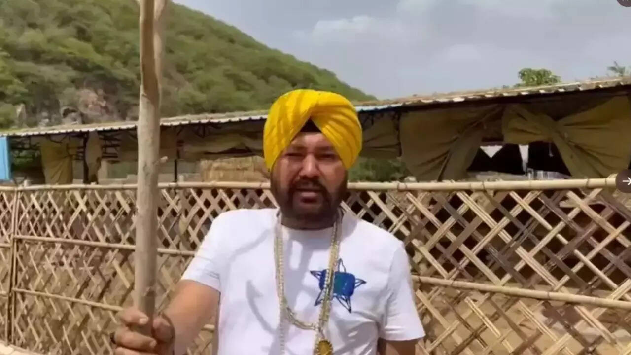 High Court stays imprisonment of Daler Mehndi in human trafficking case