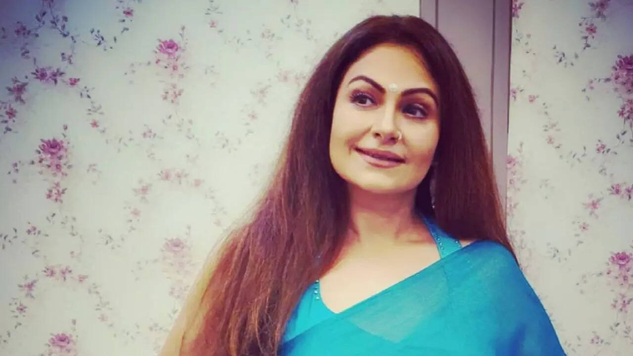 Ayesha Jhulka