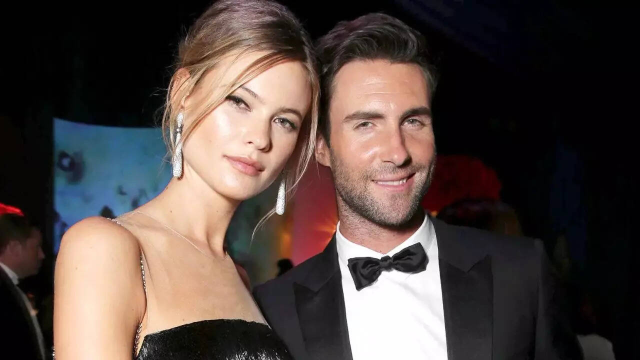 Adam Levine-Behati Prinsloo