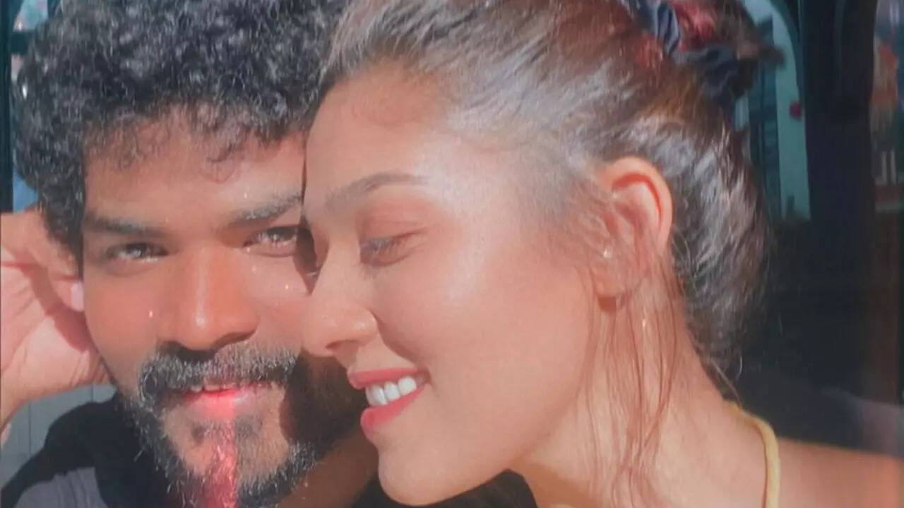 Vignesh Shivan has EPIC response to why he chose Nayanthara as his life partner: 'Angelina Jolie also...'