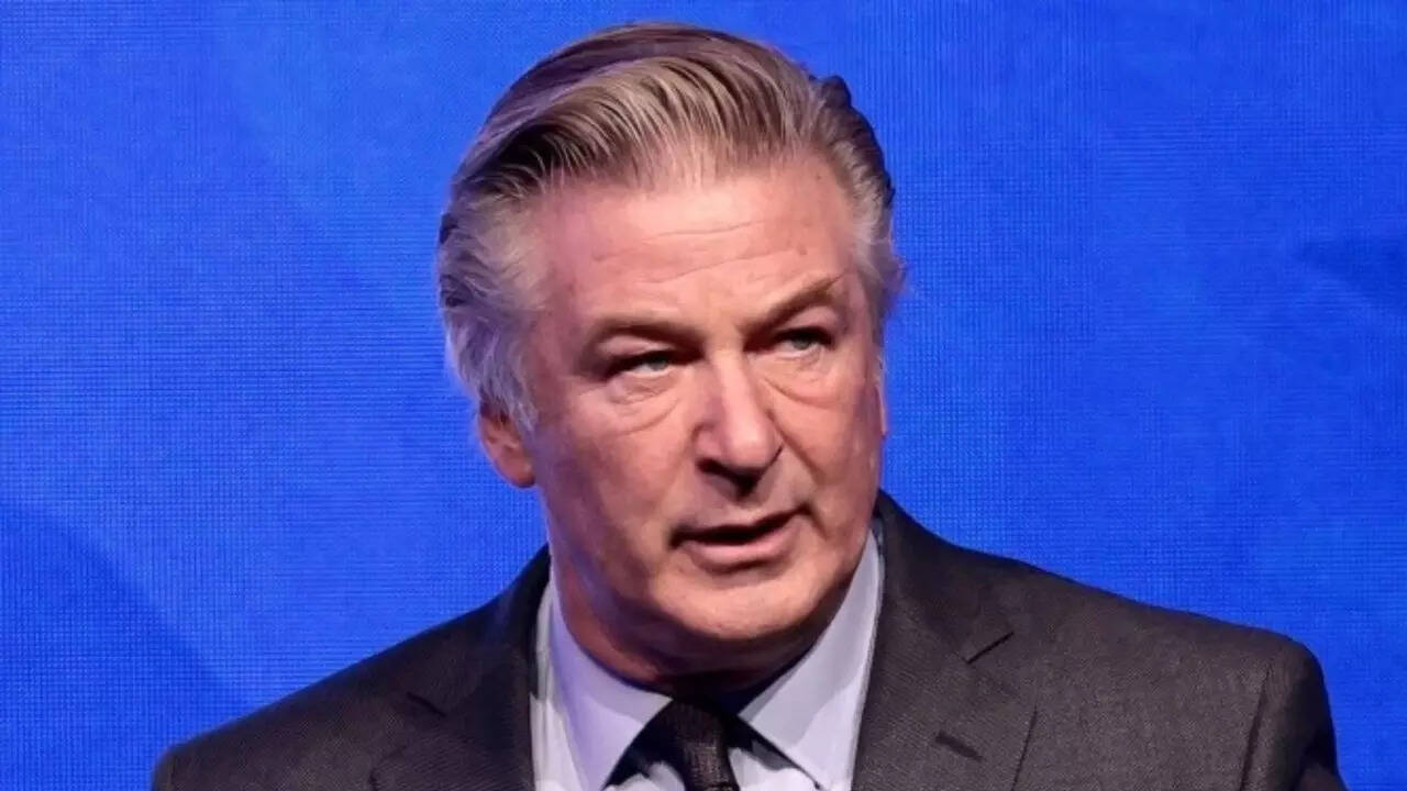 Alec Baldwin welcomes 7th child