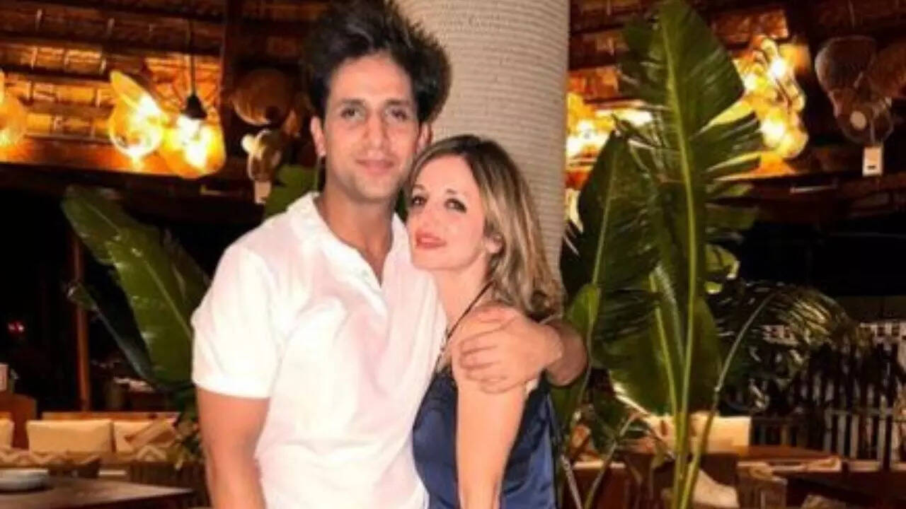 Arslan Goni - Sussanne Khan