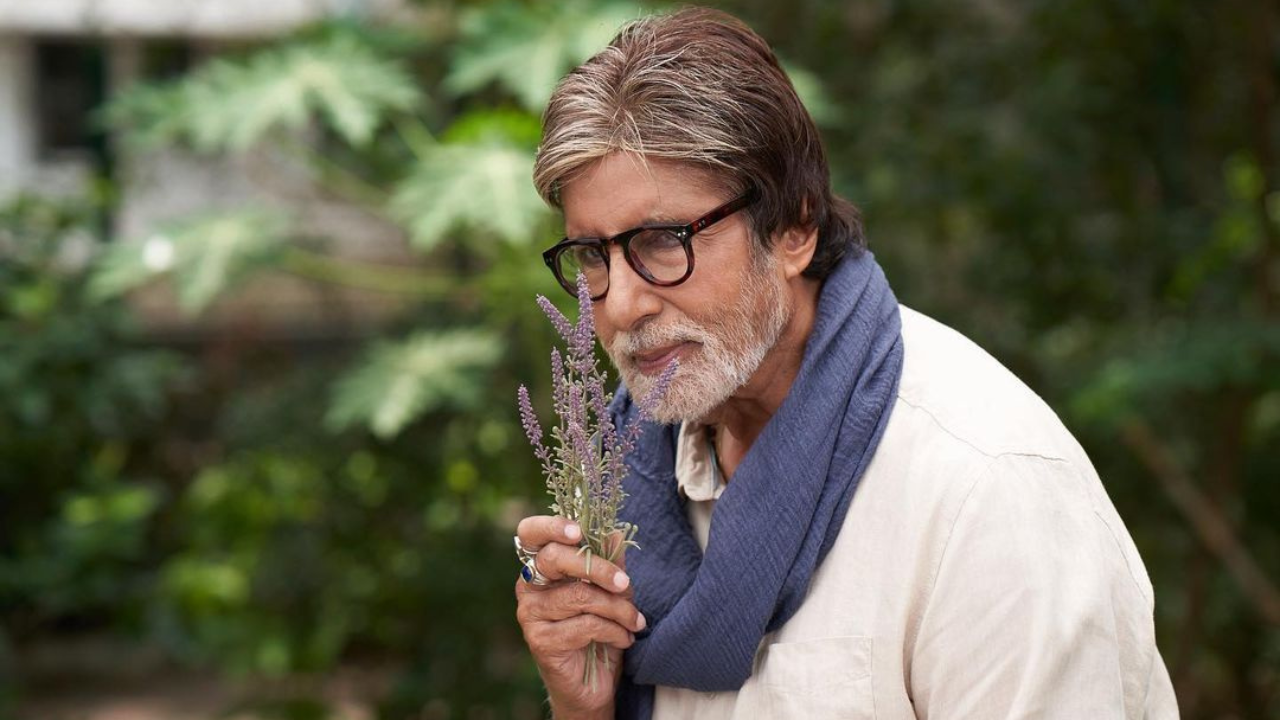 Bollywood icon Amitabh Bachchan surprises fans by making appearance on birthday midnight