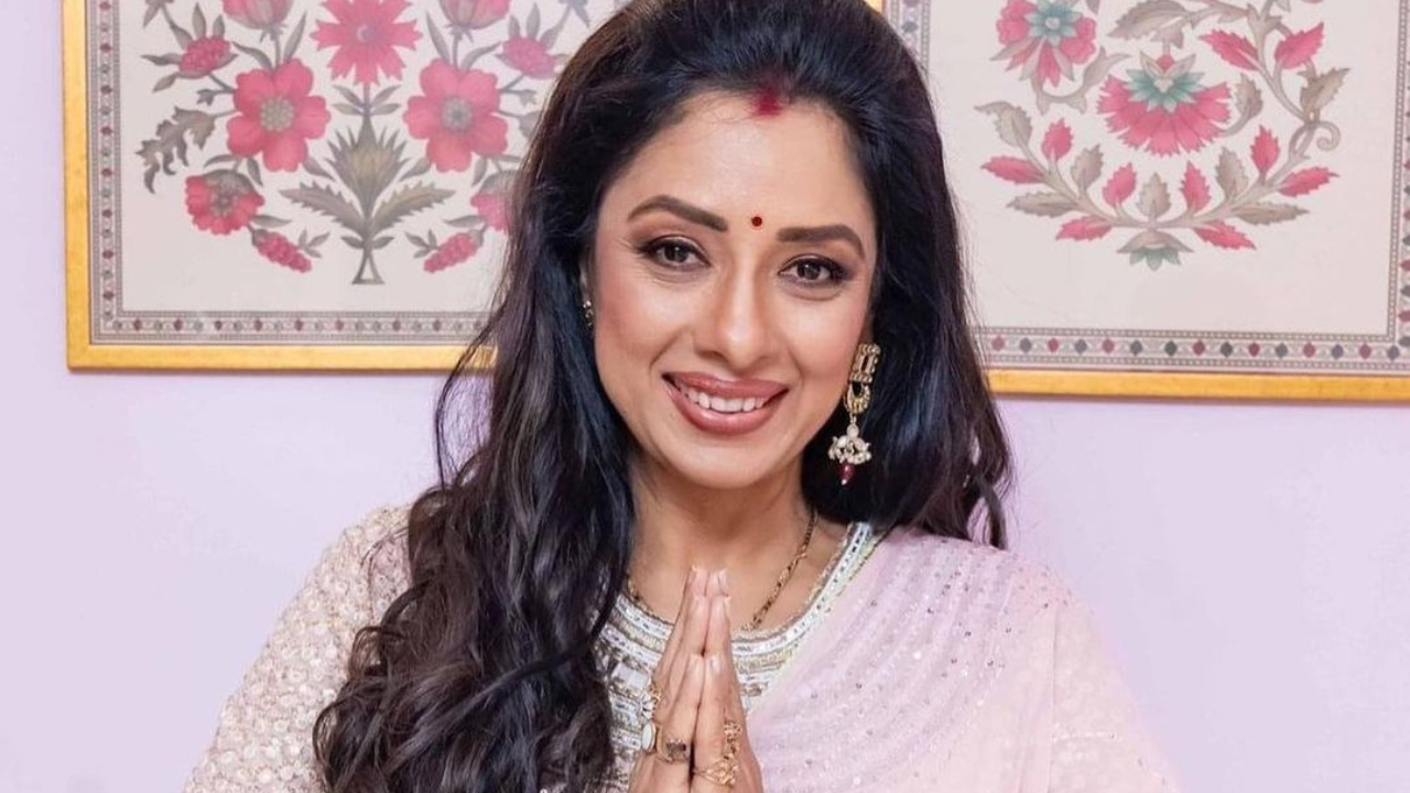 Anupamaa star Rupali Ganguly says 'positive vibes only' in viral clip