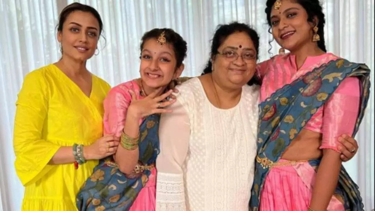 Namrata Shirodkar shares pic from Sitara's recital