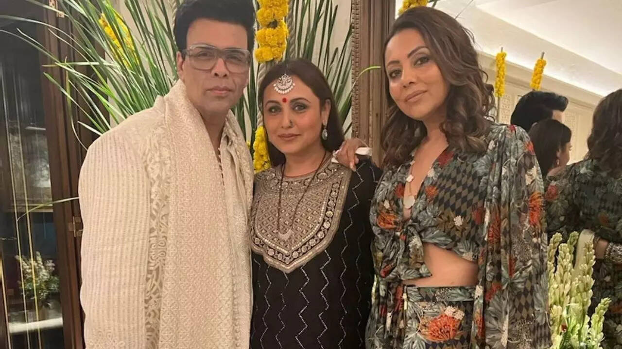 Check out Rani, Gauri and KJo's pic