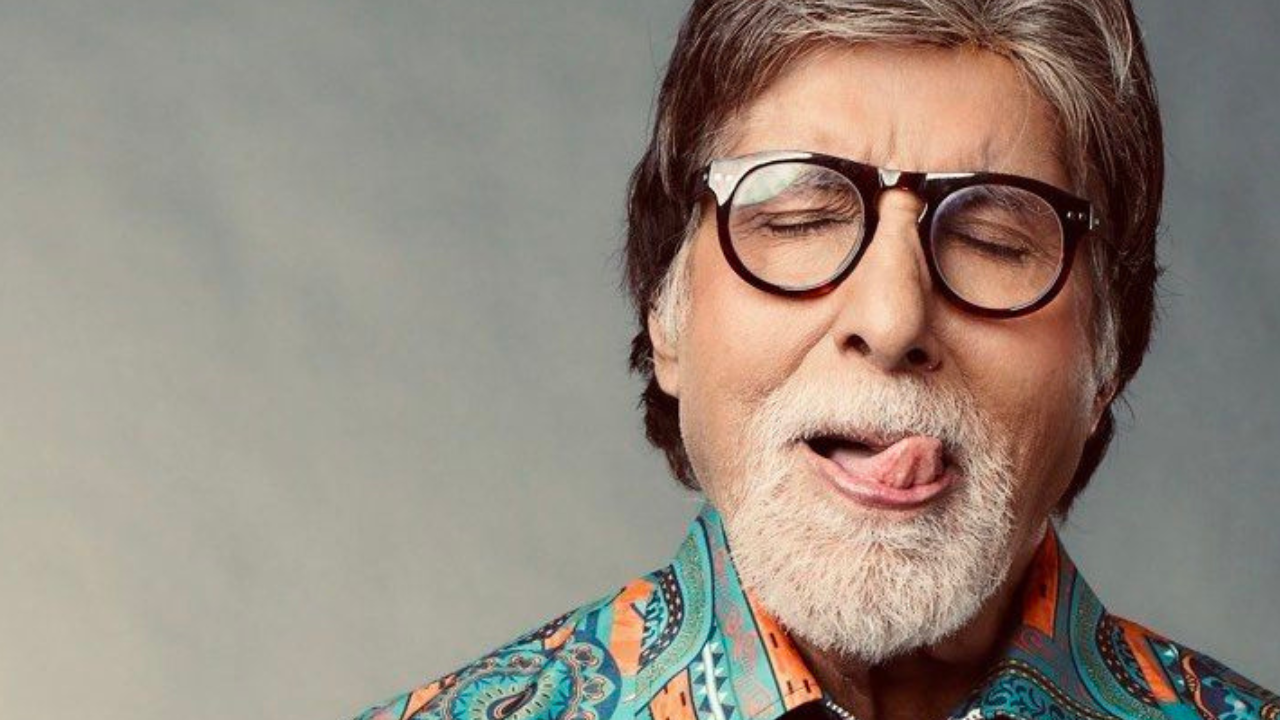 Fans go 'naughty Amit ji' as Amitabh Bachchan shares funny photo with a catchy caption