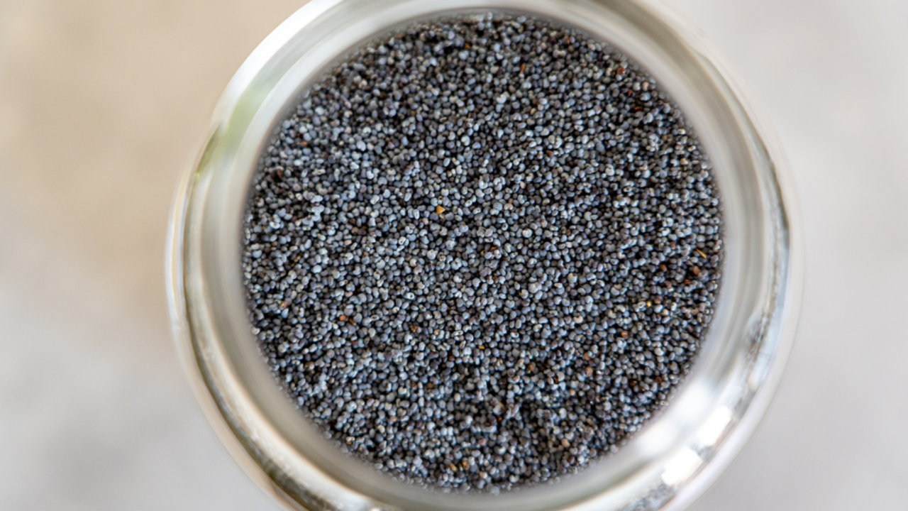 Know the benefits of using chia seed in these 5 healthy recipes. Pic Credit: Pexels