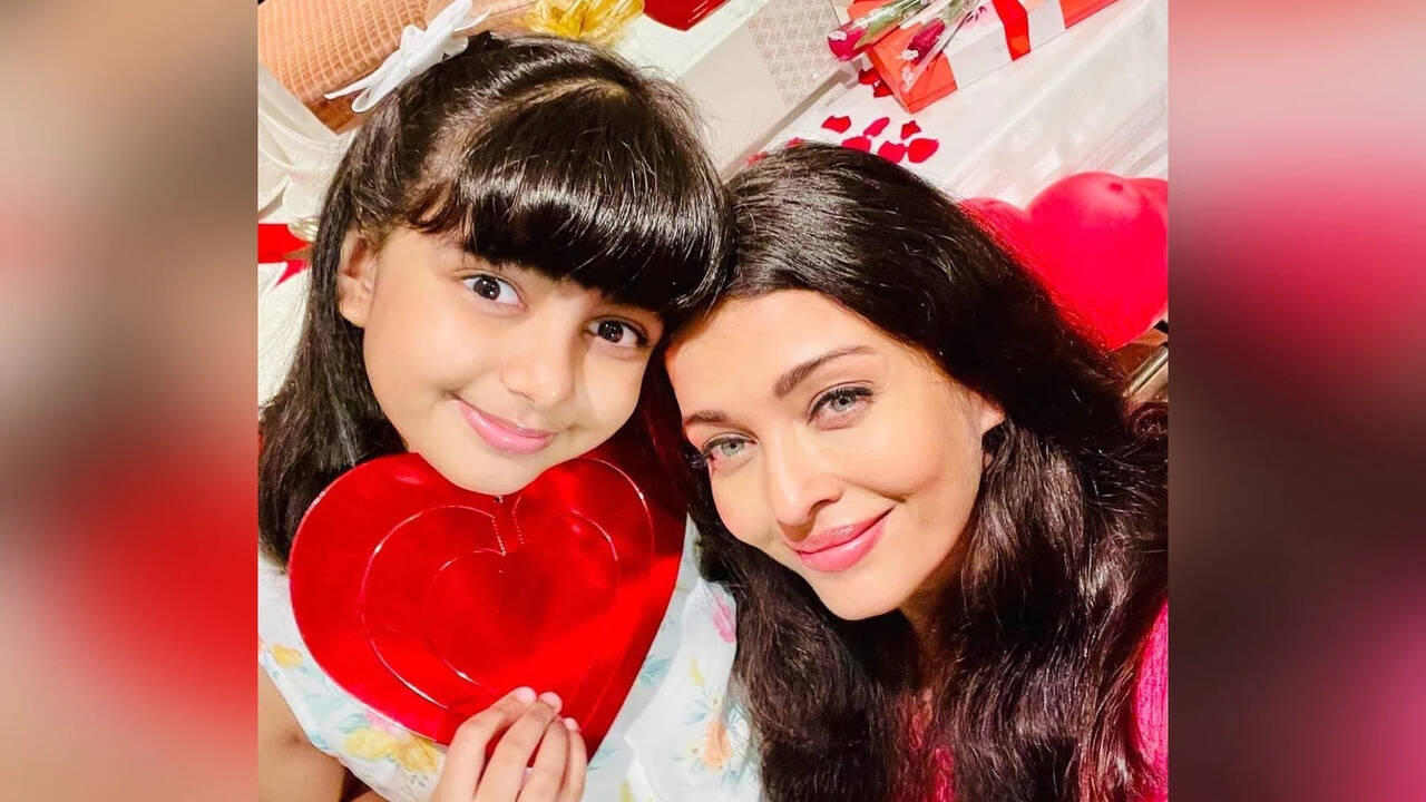 Aishwarya Rai is a proud mommy as she records Aaradhya performing on stage in this THROWBACK video