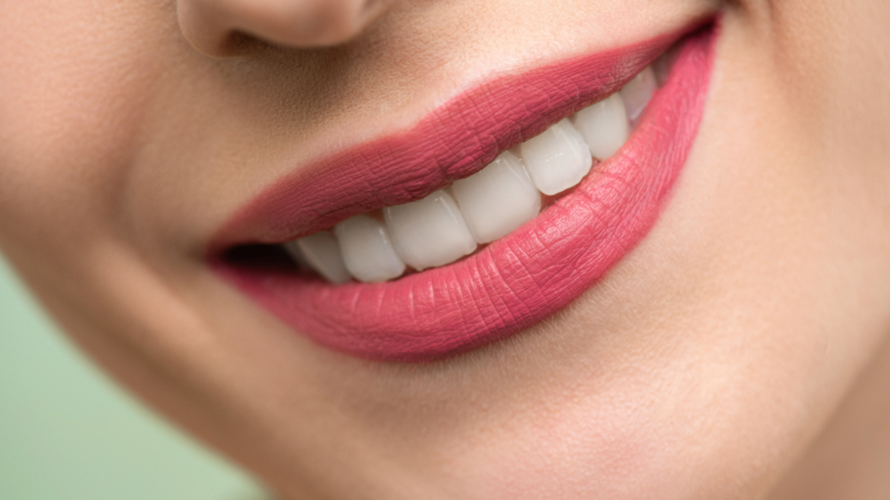 Beautify your pearly whites by following these 4 simple home remedies. Pic Credit: Pexels