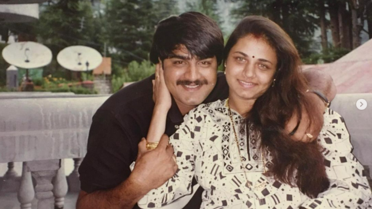 Tollywood actor Srikanth Meka reacts to divorce rumors with wife Ooha. Details inside