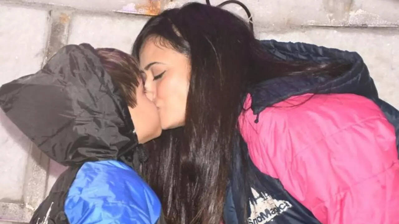 Shweta Tiwari kisses son Reyansh on lips as she celebrates his birthday in style.