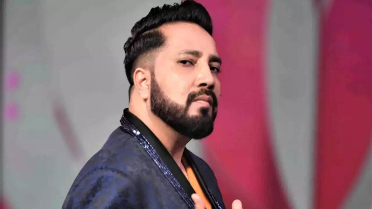 Singer Mika Singh's farmhouse sealed for green laws violation