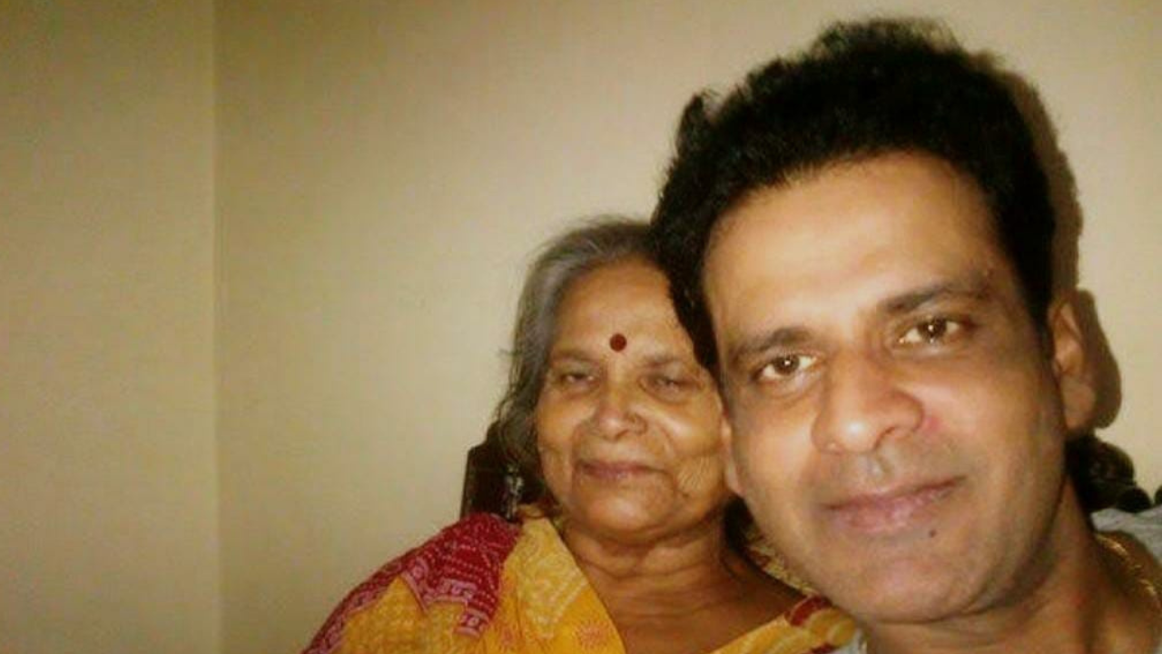 Manoj Bajpayee mother