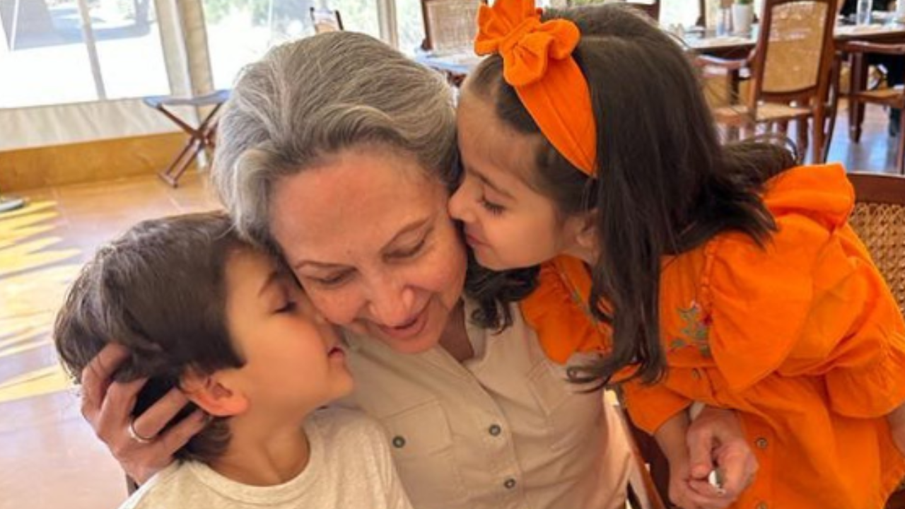 Kareena Kapoor shares adorable pic of Taimur and Inaaya with Sharmila Tagore