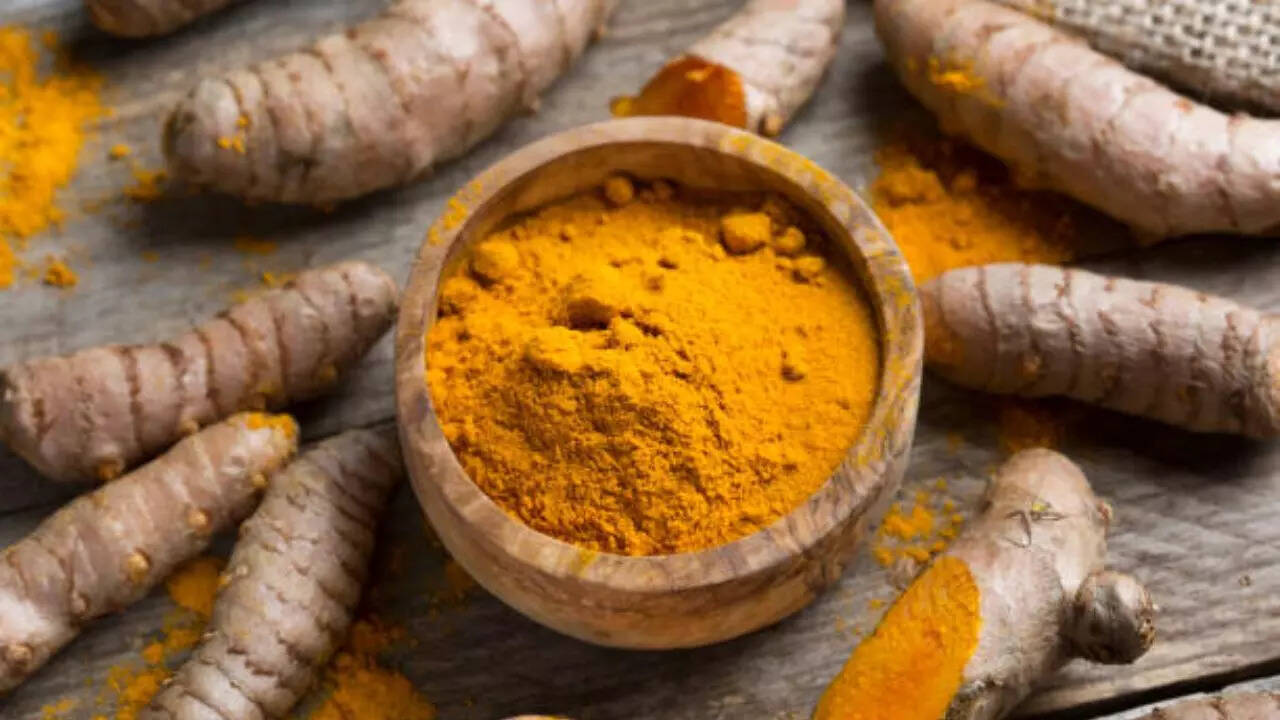 Raw turmeric