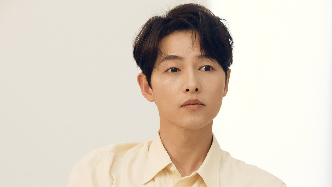 Song Joong Ki confirms relationship with non-celebrity