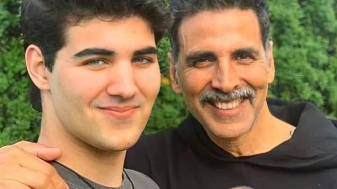 Akshay Kumar with son Aarav Bhatia