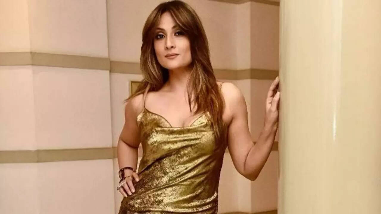 Urvashi Dholakia