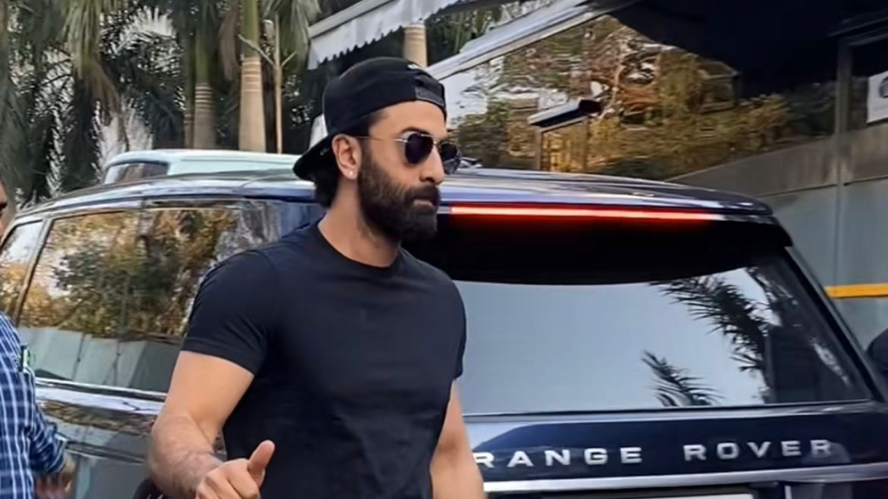 Ranbir Kapoor's car number