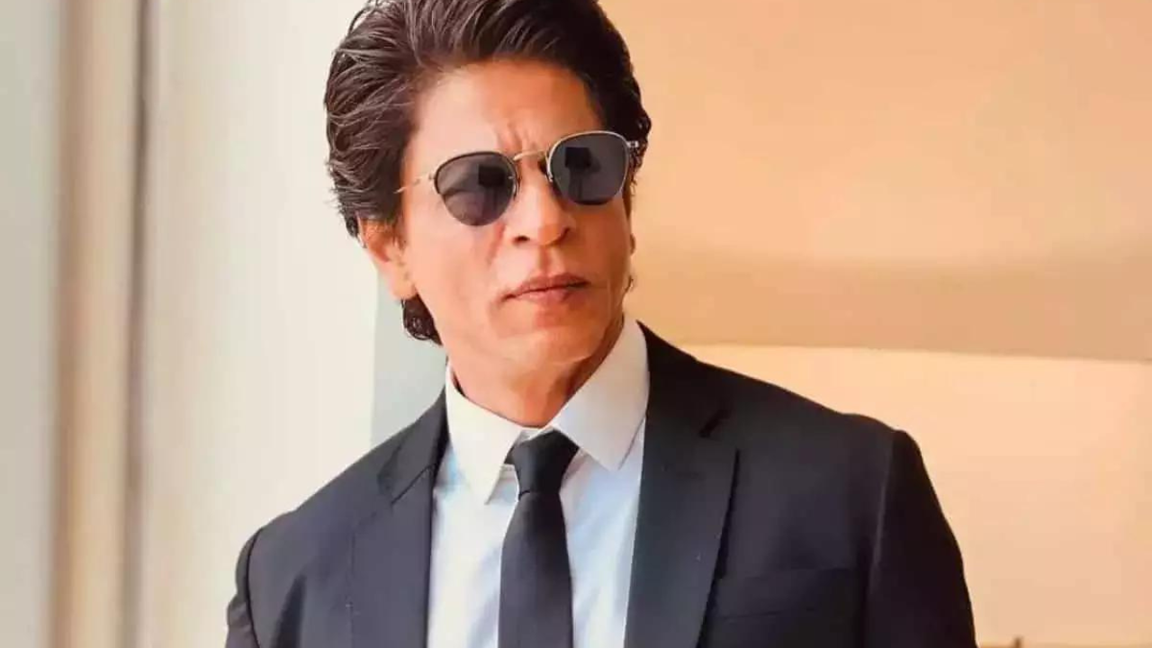 Two men break into SRK's house