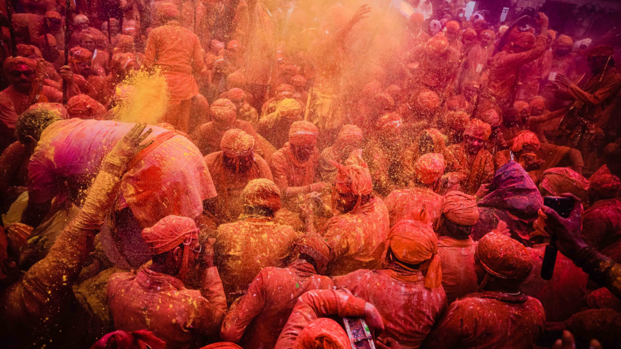 Holi 2023: Celebrating Holi with colourful wishes, quotes, images and GIFs