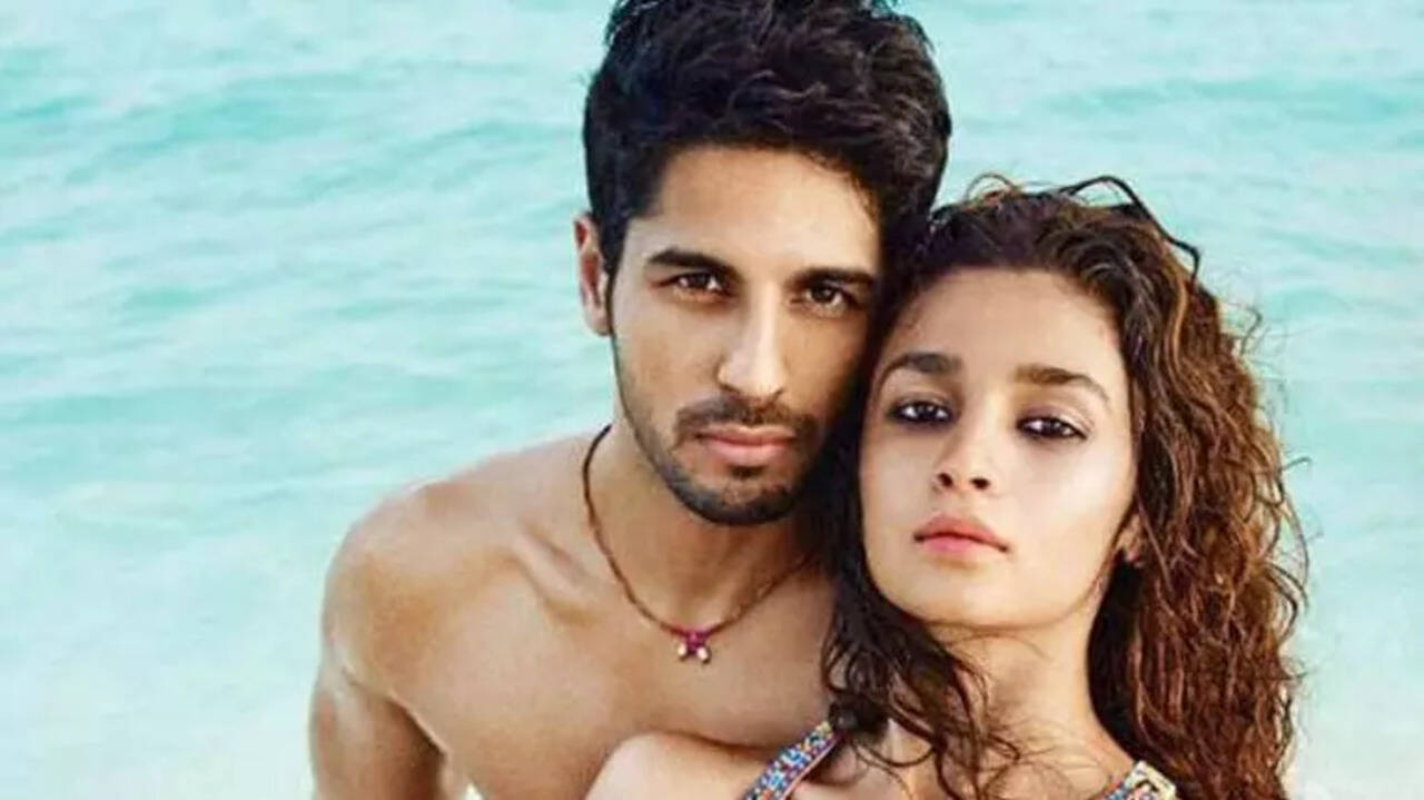 Sidharth Malhotra sends ex-girlfriend Alia Bhatt 'big love and hug' on her birthday. See pic