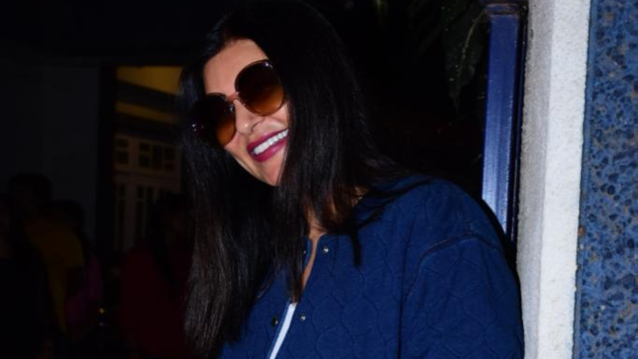 Sushmita Sen returns to work