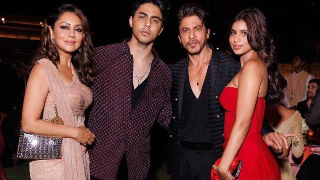 Shah Rukh Khan, Gauri Khan, Aryan Khan, Suhana Khan