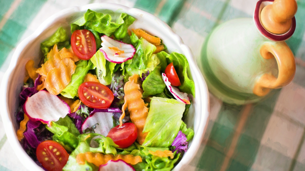 Weight loss salad recipes. Pic Credit: Pexels