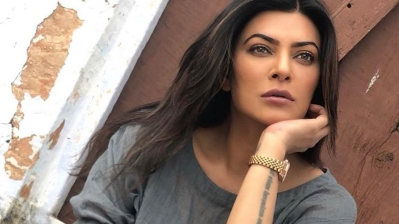 Sushmita Sen trolled for littering