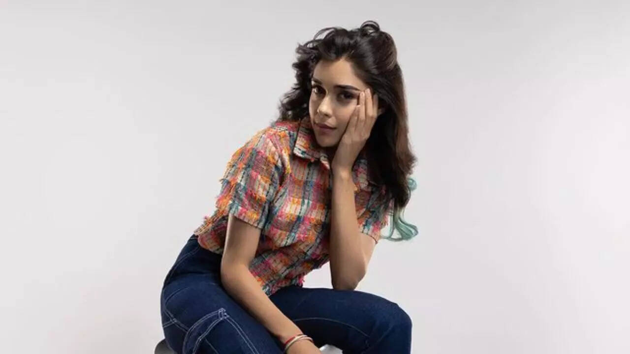 Eisha Singh’s THIS incident while facing her camera for the first time will leave you stunned