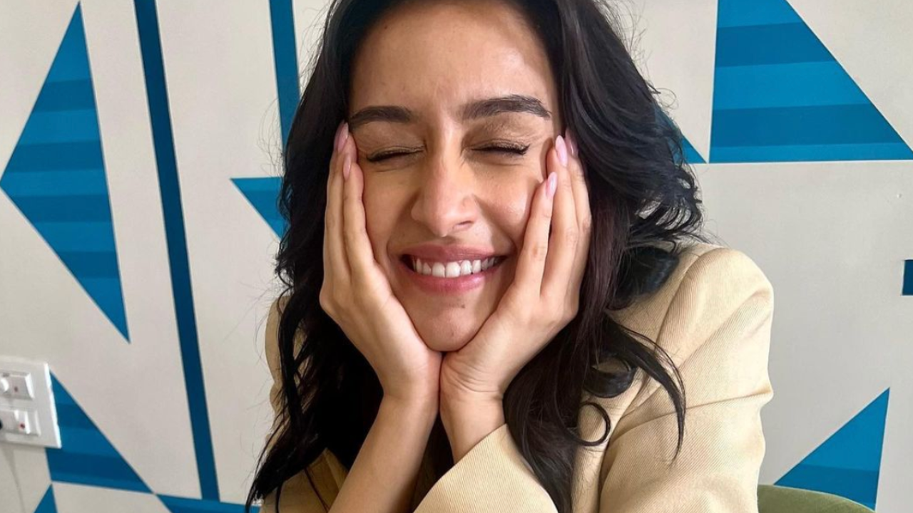 Shraddha Kapoor BEATS Alia Bhatt, Deepika Padukone. Becomes Most-Followed Celeb On Instagram With 80 Million Followers