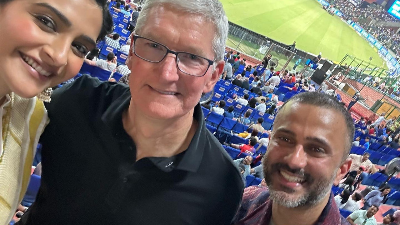 Sonam Kapoor enjoys IPL match with Tim Cook