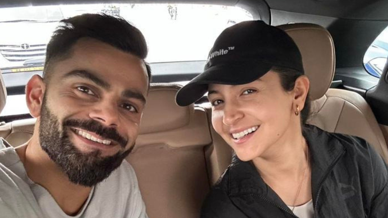 Virat's cute pic with Anushka